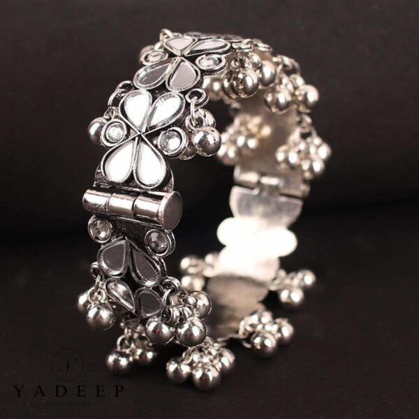 Yadeep India Accessories Women Silver Tone White Mirror Bangle Kada With Ghungroo Jewellery